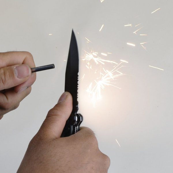 CAL FIRE Rescue Knife with Flashlight - Image 4